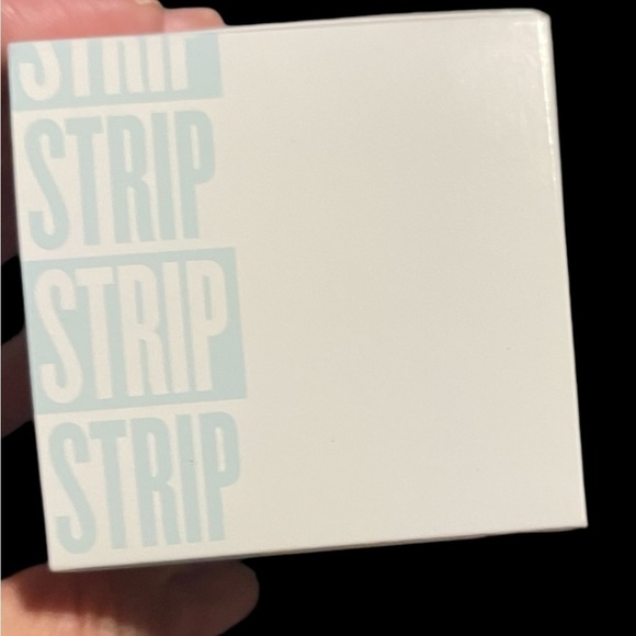 New Whipped Coconut Makeup Remover
Skin Barrier Replenishing Cleanser BNIB - Picture 7 of 15